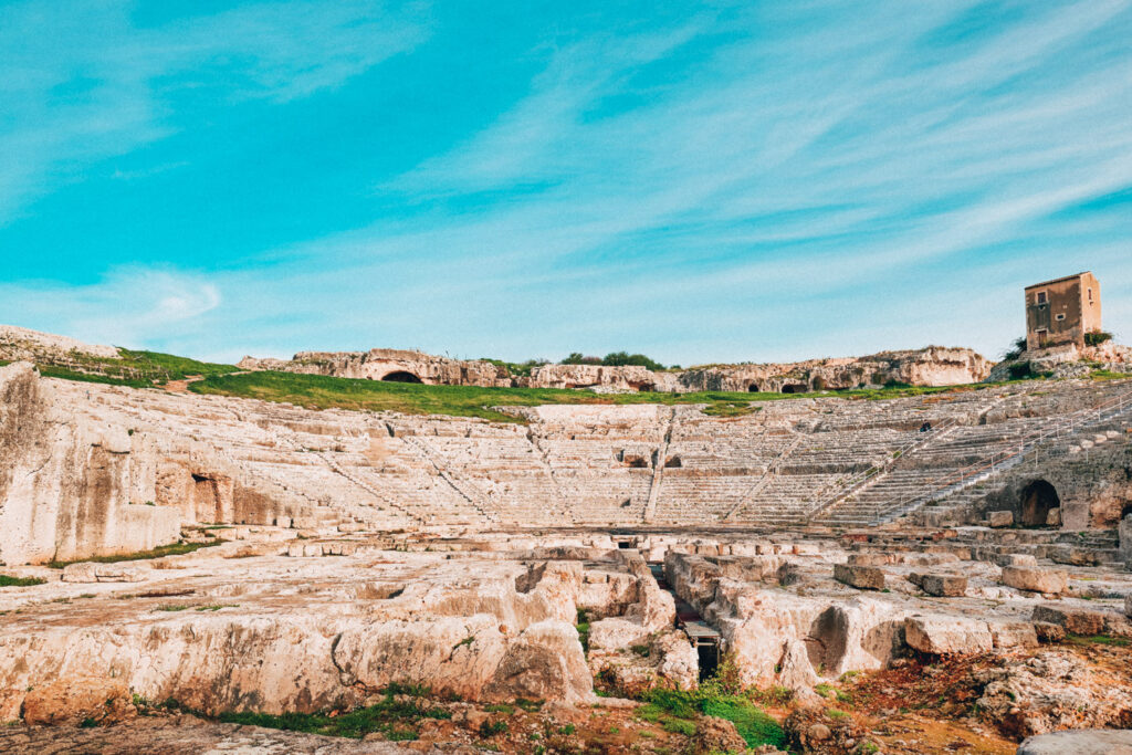 interno dell'anfiteatro romano di siracusa